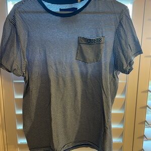 Guess Black and White Short Sleeve Tee